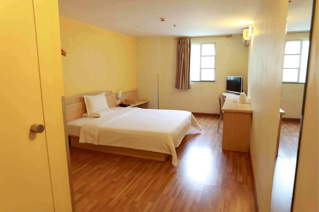 7Days Inn Jingmen Huyaguan Стая снимка