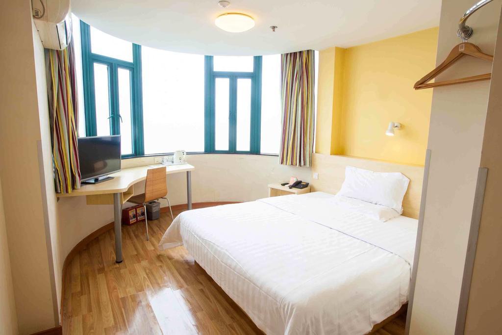 7Days Inn Jingmen Huyaguan Стая снимка
