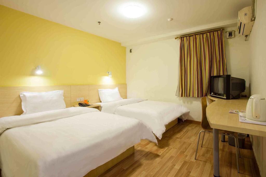 7Days Inn Jingmen Huyaguan Стая снимка